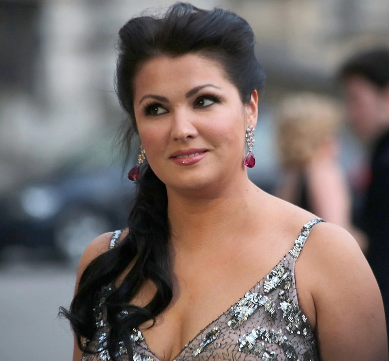 Anna Netrebko jung