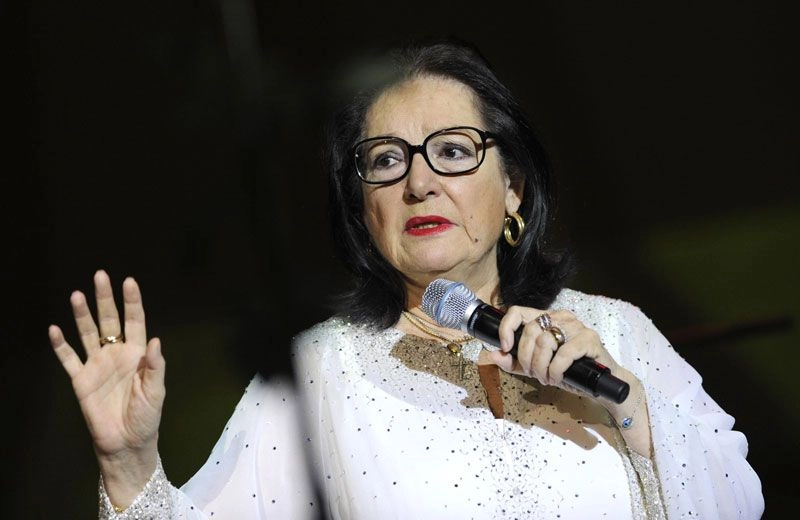 Nana Mouskouri Krank