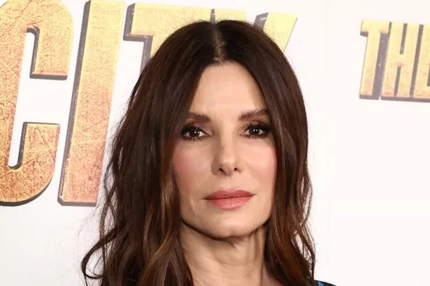 Sandra Bullock Louis' Wachstum und Entwicklung