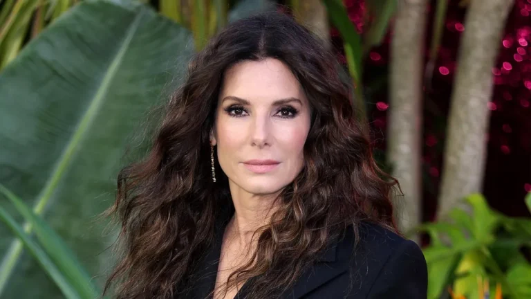 sandra-bullock--seltene-fotos-mit-sohn-louis-sorgen-fuer-aufsehen