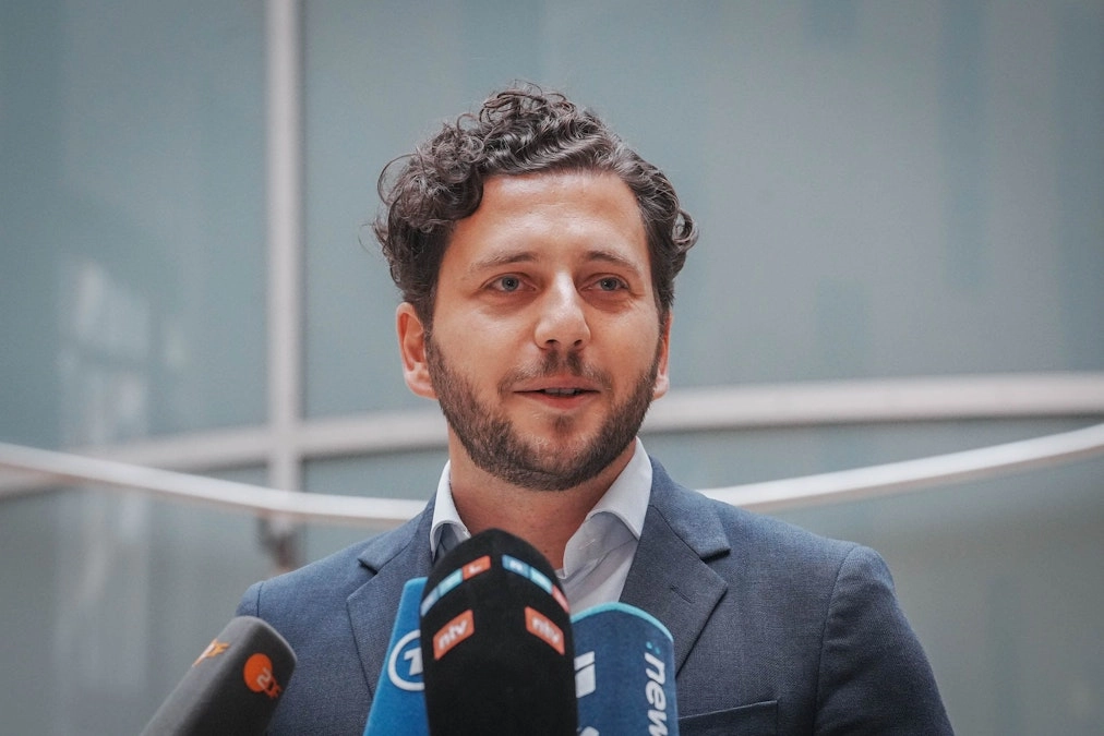 Felix Banaszak Persönliches Leben und Charakter